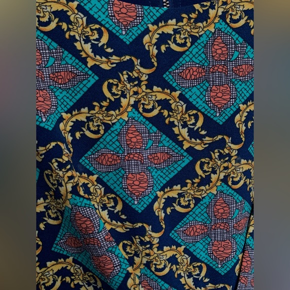 Short, cap-sleeved, abstract /bohemian/ vintage pattern dress - Picture 5 of 6